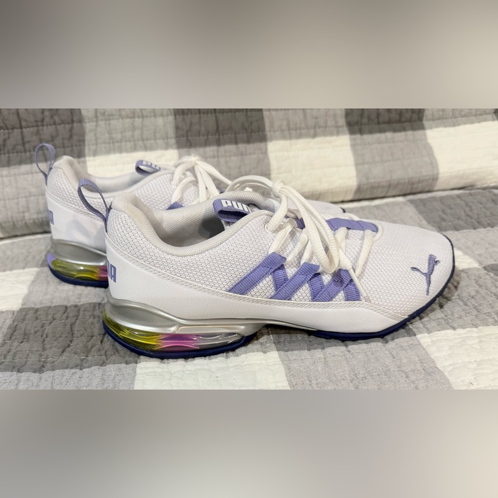 BRAND NEW- Women’s Riaze Prowl Pumas. Size 7